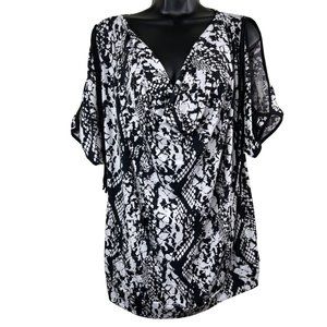 Fashion Bug Blouse Womens Plus Size 1X Short Slit Sleeve Black White Stretch Top